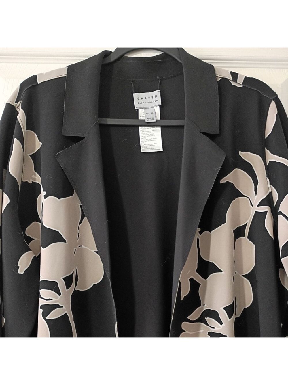 Susan Graver Black and Tan Long line Open Front Topper Jacket - Picture 3 of 7